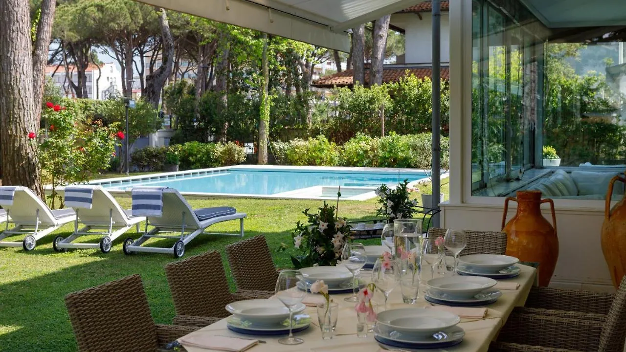 Villa Guidi 10 Emma Villas Milano Marittima Italy